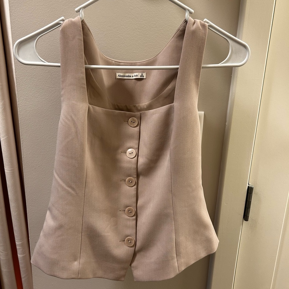 Abercrombie & Fitch Vest size small